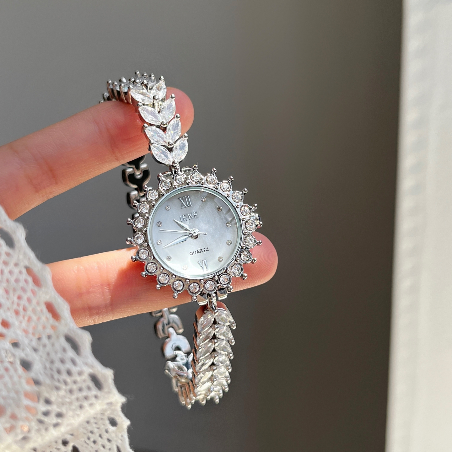 Luxury Watch Quartz - Luxury new chain type exquisite round