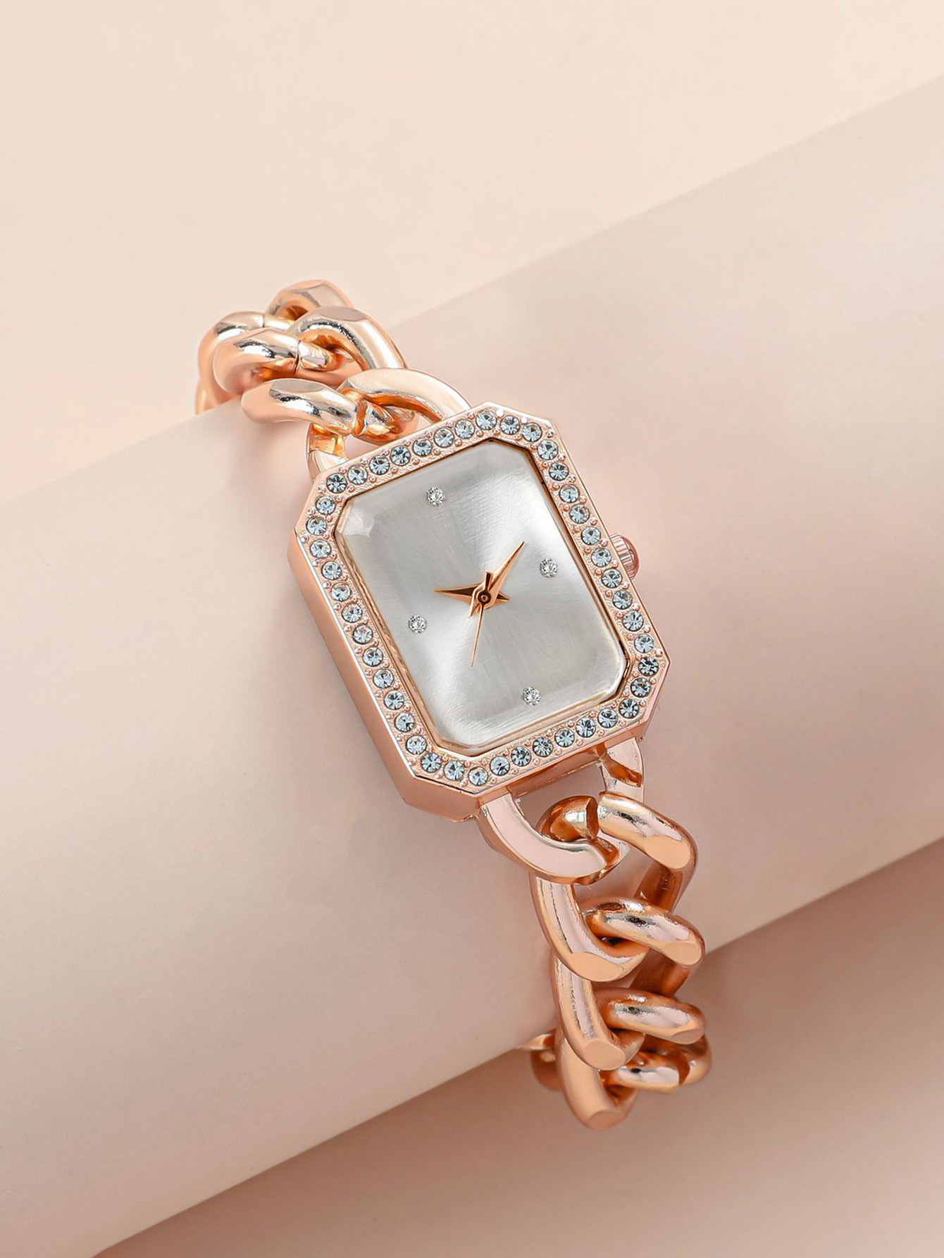 Mystery box contains 1randomco - Luxury Watch Box บทวิจารณ์และราคา