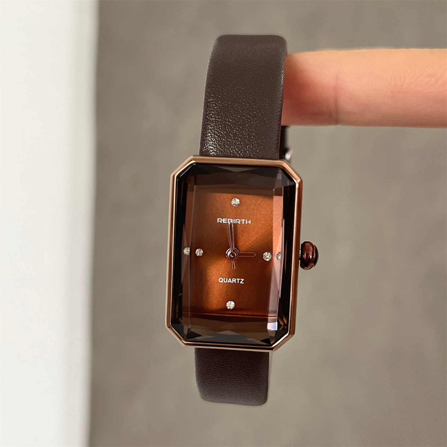 Brown retro square watch femal - Luxury Watch Quartz บทวิจารณ์และราคา