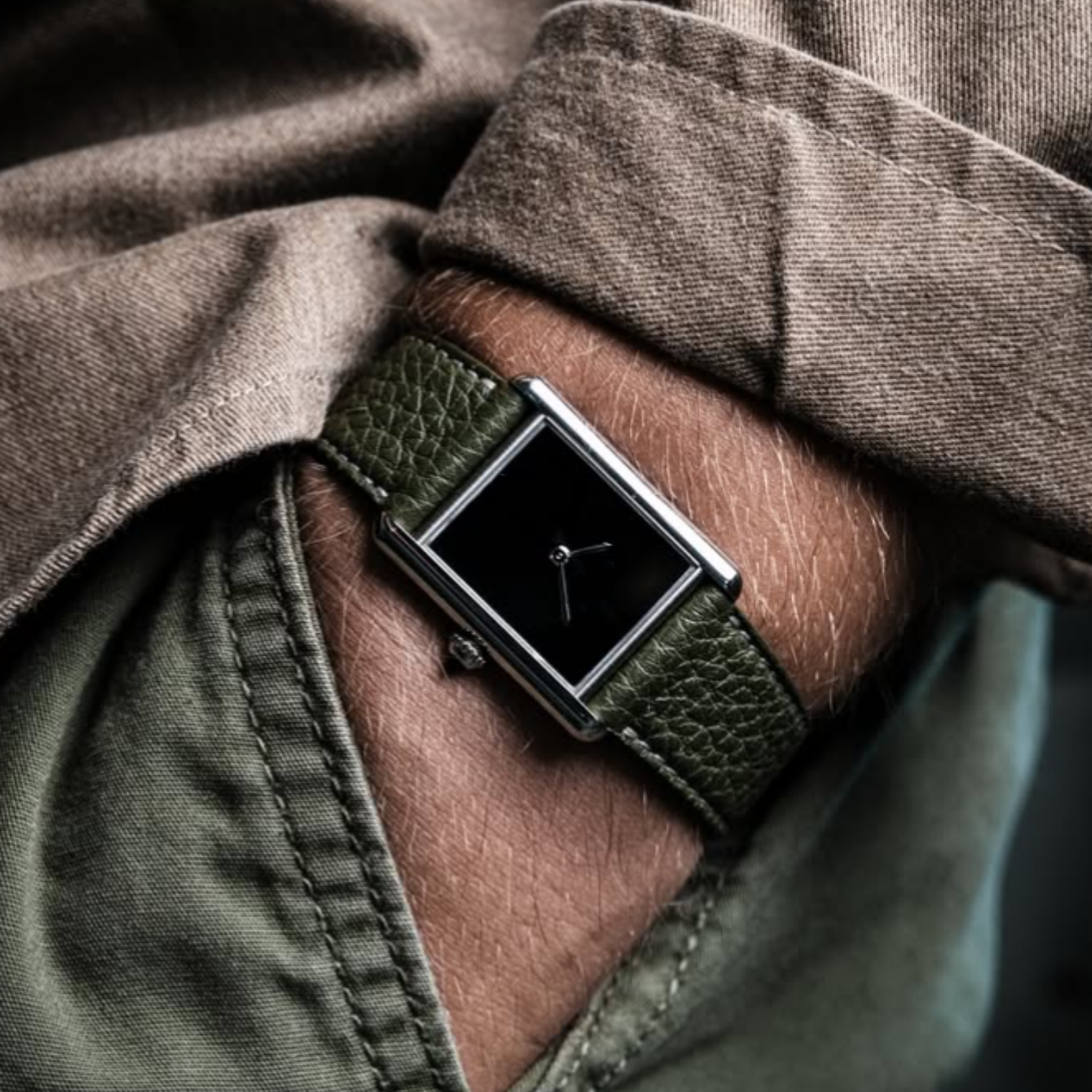 CILOA Black Square Tank Watch  - Luxury Watch All Black บทวิจารณ์และราคา