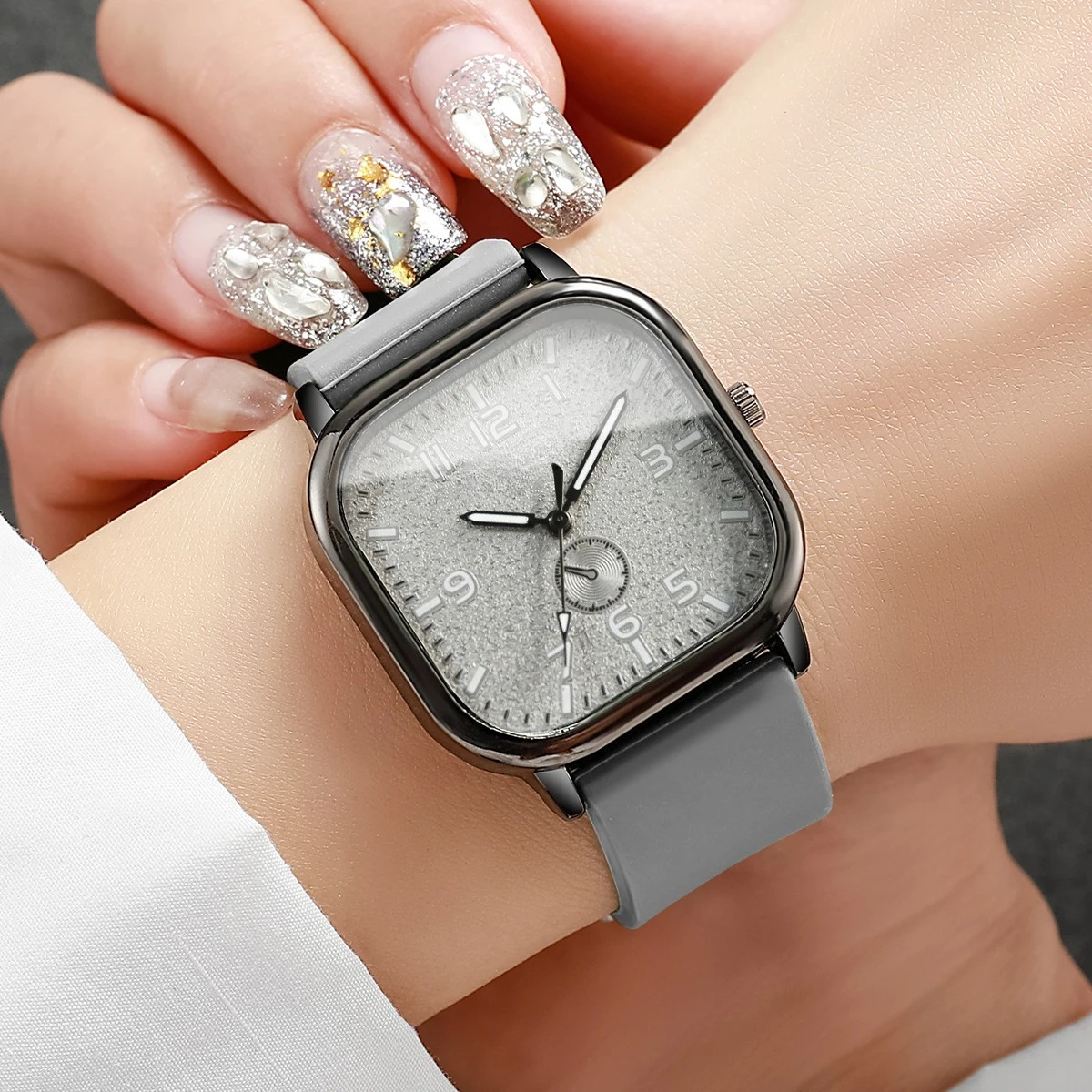 Fashion Square Women's Watch C - Luxury Watch Wallpaper บทวิจารณ์และราคา