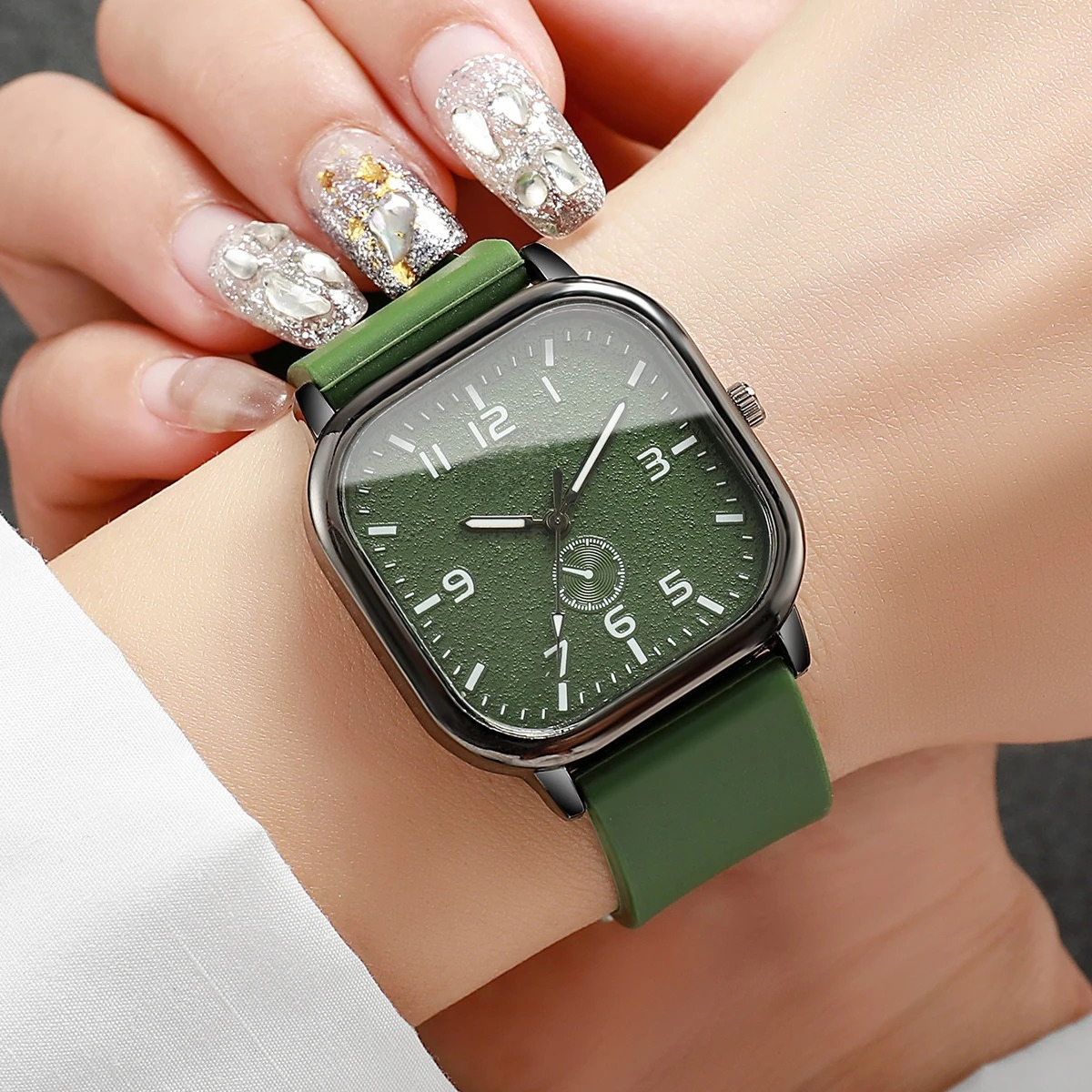 Fashion Square Women's Watch C - Luxury Watch Wallpaper บทวิจารณ์และราคา