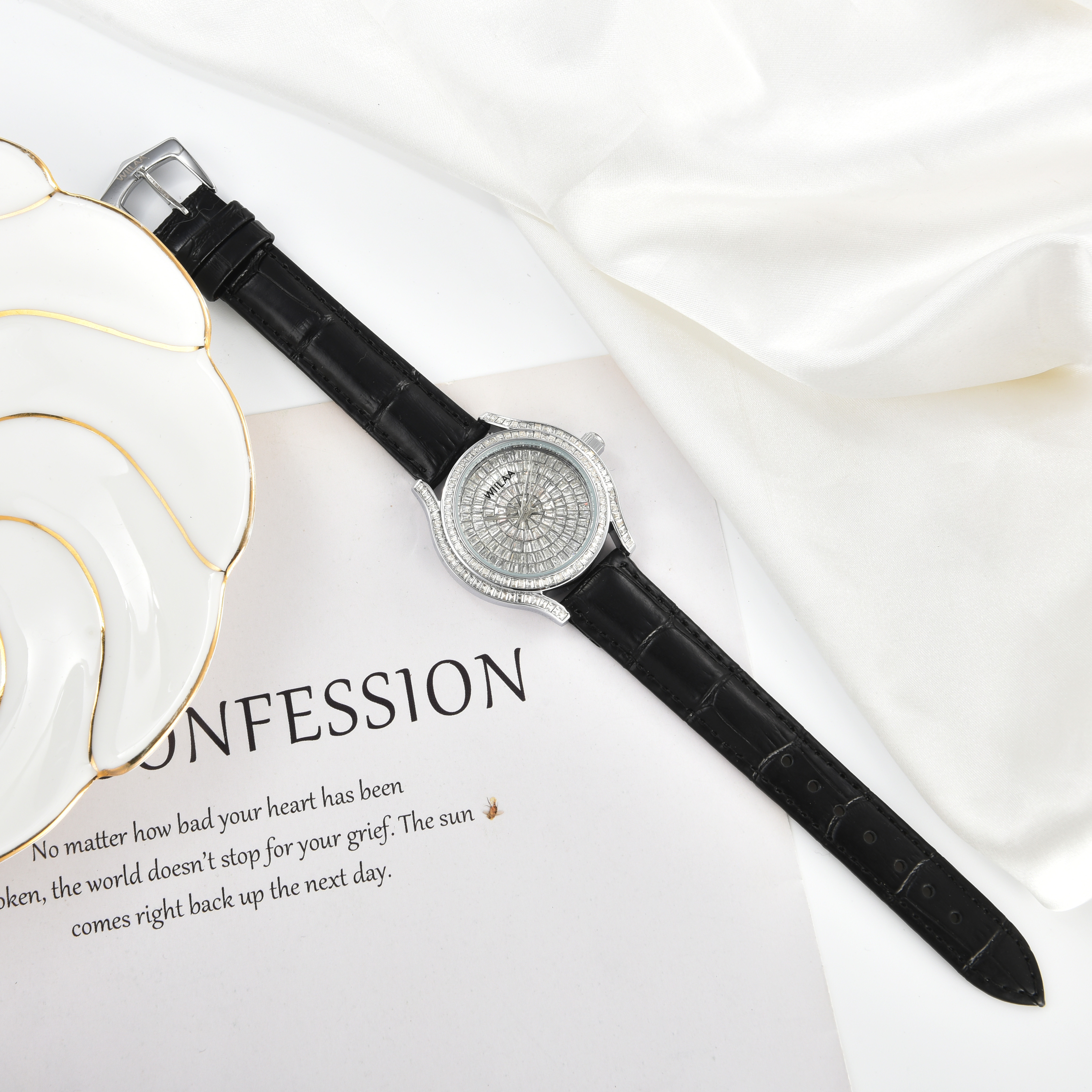 WIILAA Luxury Women's Crystal  - Luxury Watch All Black บทวิจารณ์และราคา