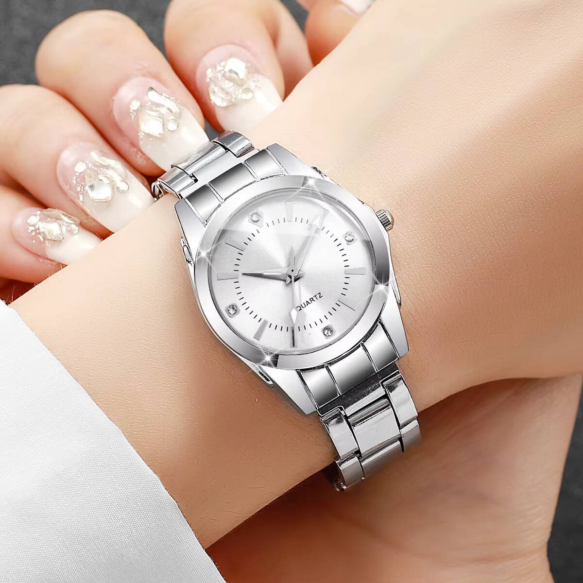 Luxury Rhinestone Women Watche - Luxury Watch Organizer บทวิจารณ์และราคา